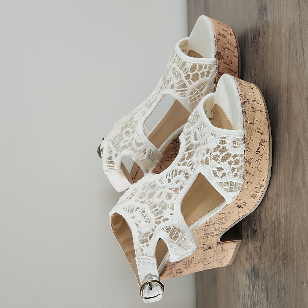 American Eagle Outfitters White Lace Wedge Heels
